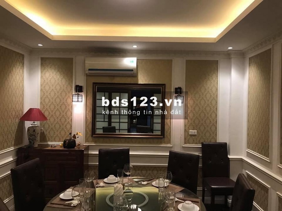 BÁN NHÀ LIỀN KỀ, TRẦN VĂN LAI, MỄ TRÌ 142M 4 TẦNG. KINH DOANH SẦM UẤT.