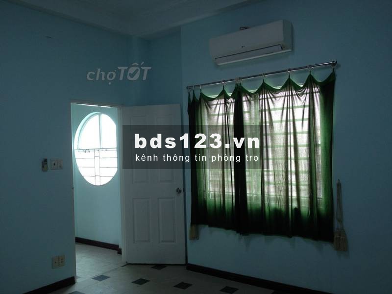 Cần cho thuê phòng máy lạnh, cửa sổ và ban công công, sinh viên và công nhân viên giá 3,1 triệu