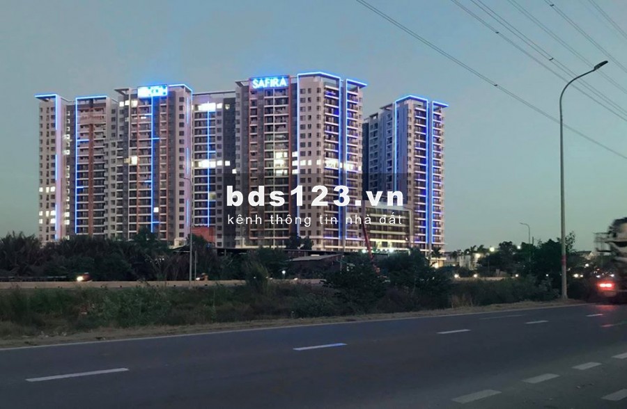 Bán gấp căn 2pn view sông giá 2.3 tỷ full hết thuế phí 102%, xem nhà thực tế liên hệ 0931537443