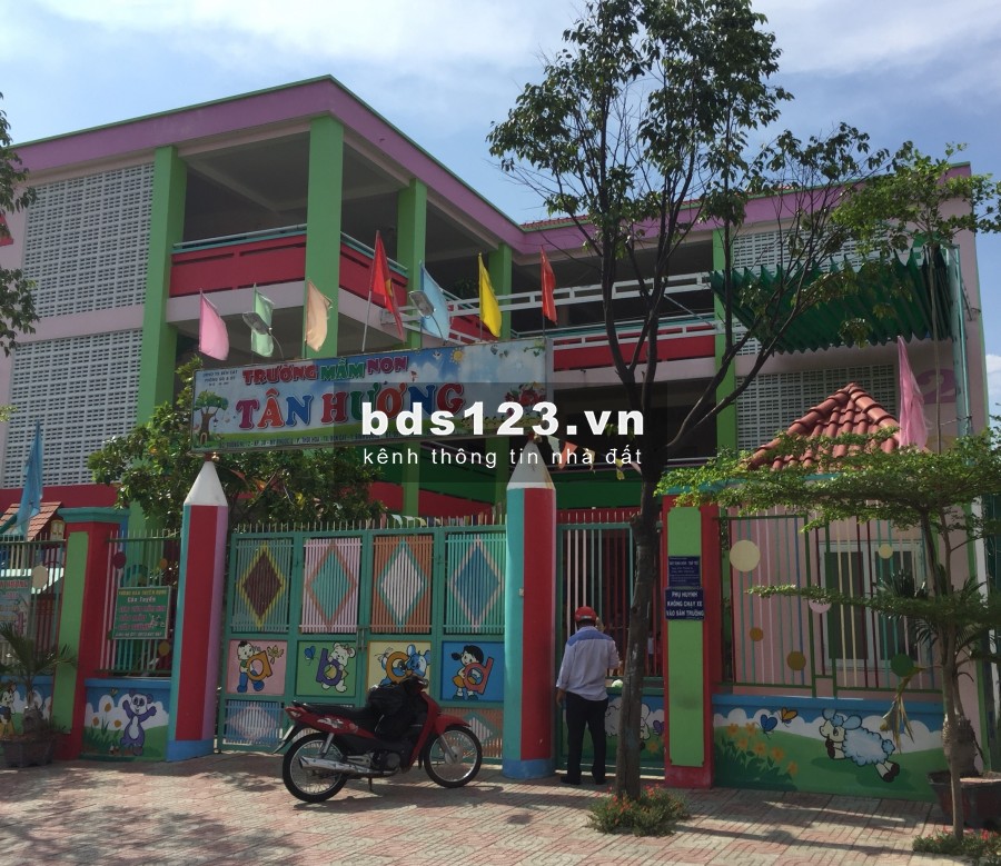 2 dãy trọ đôi gồm 14P và 2 ki ốt thu nhập hơn 15tr/th, sát KCN Bình Dương