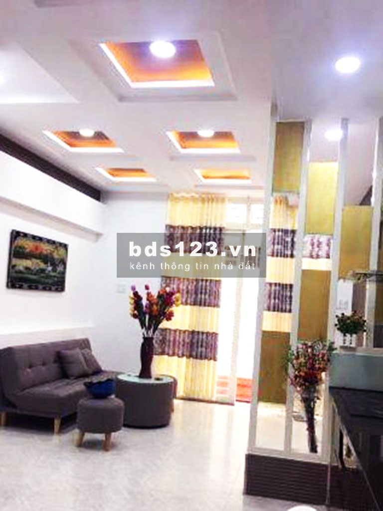 Bán nhà Đường 4m, 5PN, 4WC, Kinh doanh VP, Tôn Đản, 2 tỷ 410, Q 4, 0933444019