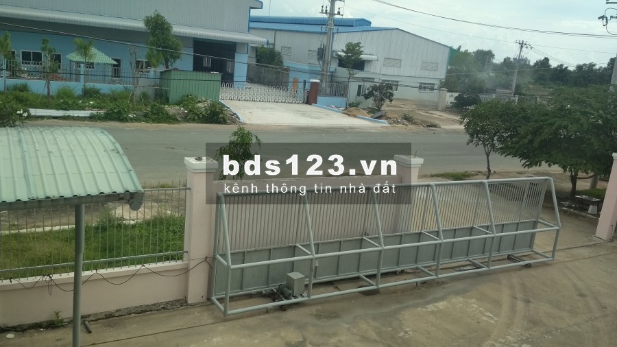 CẦN CHO THUÊ NHÀ XƯỞNG 8.500M2 ĐƯỜNG HƯƠNG LỘ 2, BÌNH TÂN, GIÁ RẺ KHU VỰC