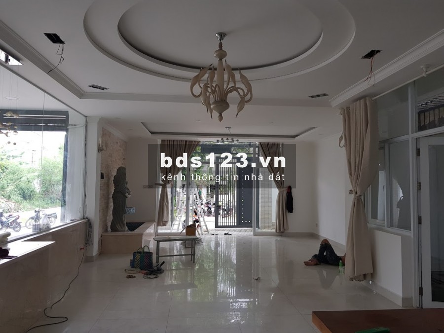 Cho thuê Biệt thự hầm 3 lầu 12x20m Cao Đức Lân An Phú Quận 2 MS:540