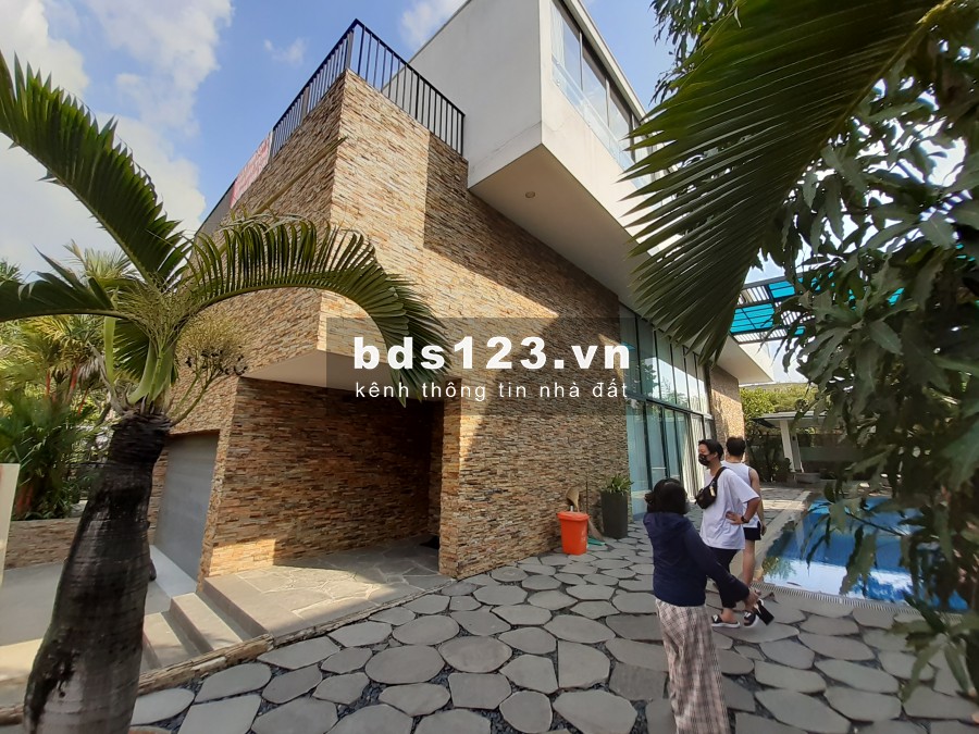 Cho Thuê Villa 631m2 hồ bơi sân vườn Nguyễn văn hưởng Thảo điền Quận 2 MS:345