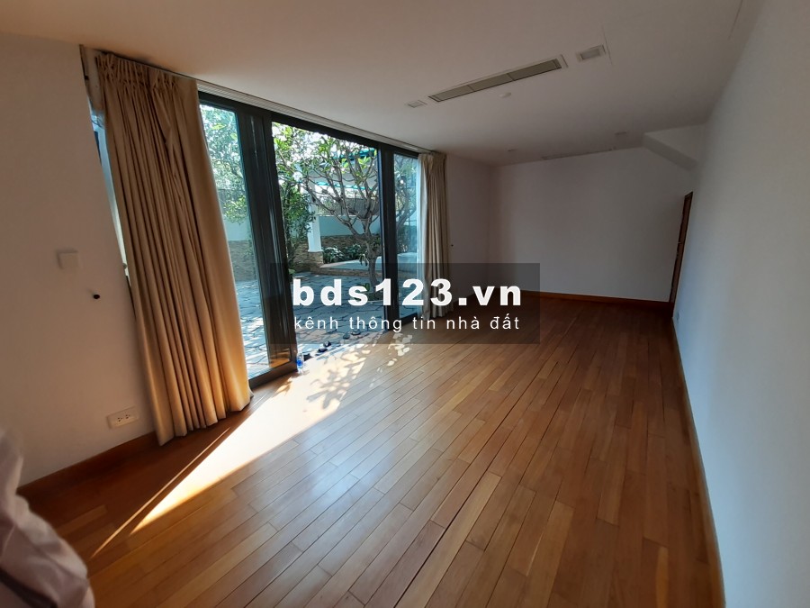 Cho Thuê Villa 631m2 hồ bơi sân vườn Nguyễn văn hưởng Thảo điền Quận 2 MS:345