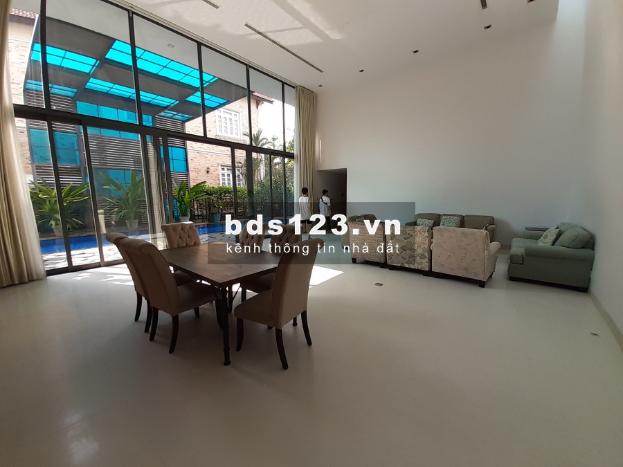 Cho Thuê Villa 631m2 hồ bơi sân vườn Nguyễn văn hưởng Thảo điền Quận 2 MS:345