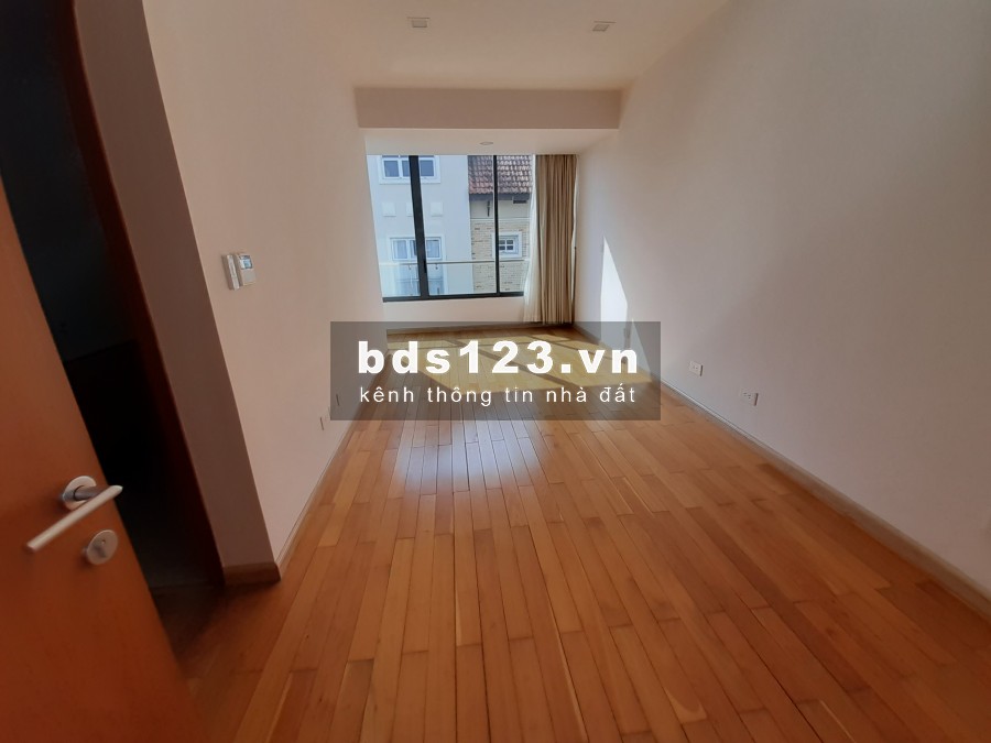 Cho Thuê Villa 631m2 hồ bơi sân vườn Nguyễn văn hưởng Thảo điền Quận 2 MS:345
