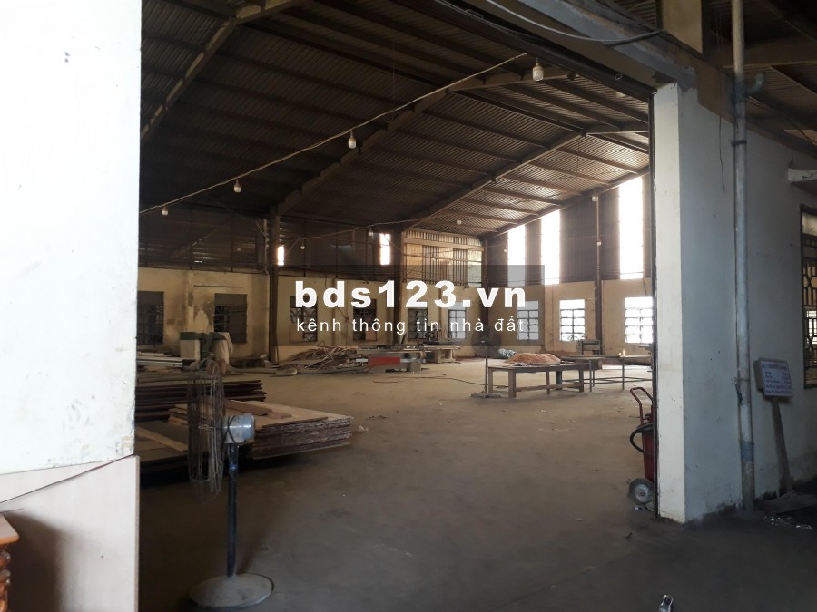 CHO THUÊ GẤP NHÀ XƯỞNG 2.500M2 MẶT TIỀN PHAN VĂN HỚN, HÓC MÔN