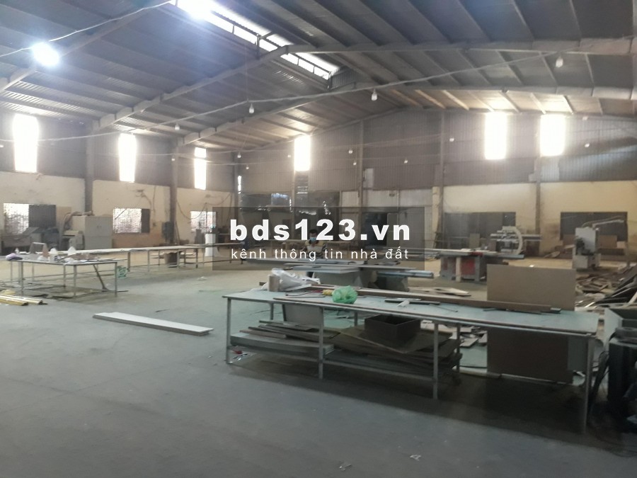 CHO THUÊ GẤP NHÀ XƯỞNG 2.500M2 MẶT TIỀN PHAN VĂN HỚN, HÓC MÔN