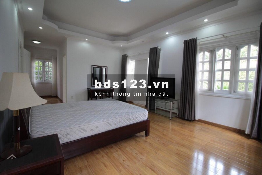 Cho thuê Villa Hiện đại hồ bơi sân vườn 400m2 Quốc hương Thảo điền Quận 2 MS:224