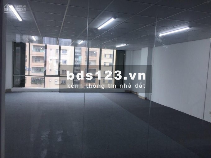 Cho thuê văn phòng đẹp giá rẻ tại 130 Quán Thánh, Ba Đình. DT 30m2, 50m2. LH 0866683628