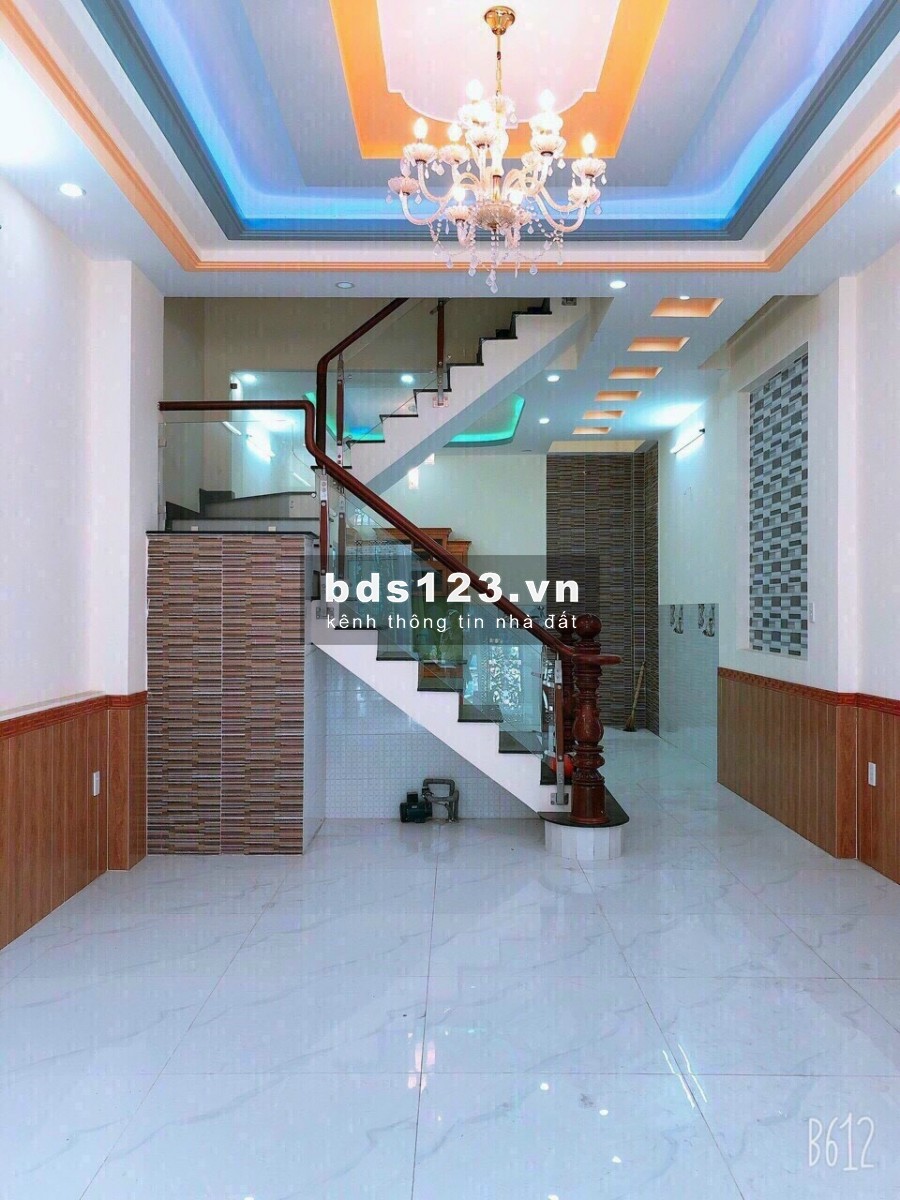 Bán gấp nhà 1 lầu DTSD 90m2, 2PN.giáp QL1- Bình Tân giá 1,927 tỷ