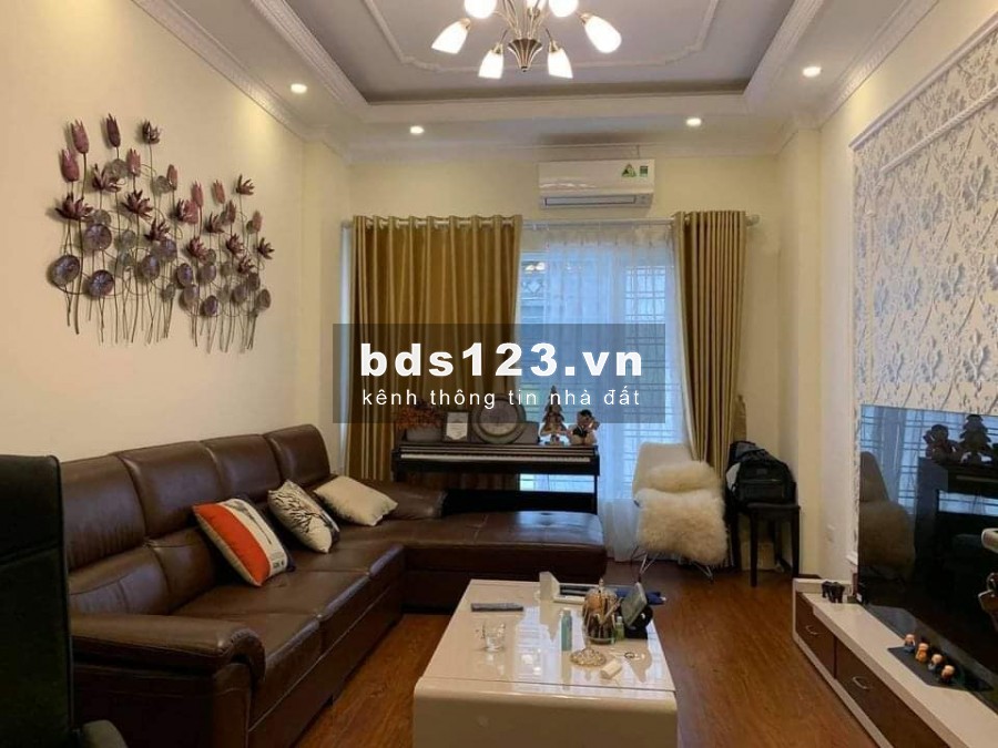 BÁN NHÀ ĐẸP PHỐ BỒ ĐỀ LONG BIÊN 5T, Ở NGAY, NGÕ Ô TÔ, 3.2 tỷ