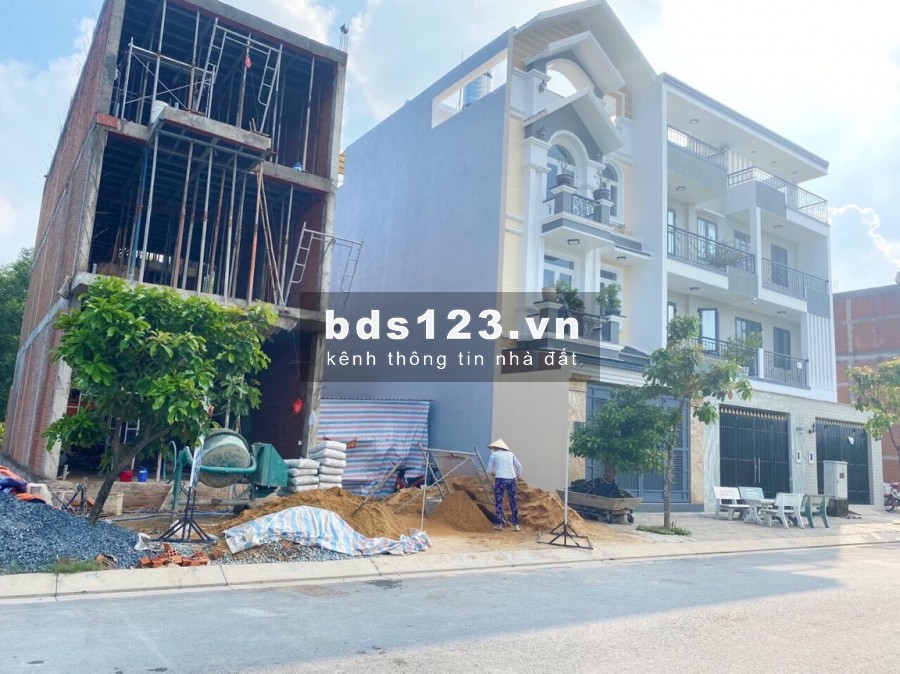 CHÍNH CHỦ NGỘP CẦN BÁN 130m2 NỀN THỔ CƯ ,CÓ SỔ HỒNG . QUẬN BÌNH TÂN .TPHCM