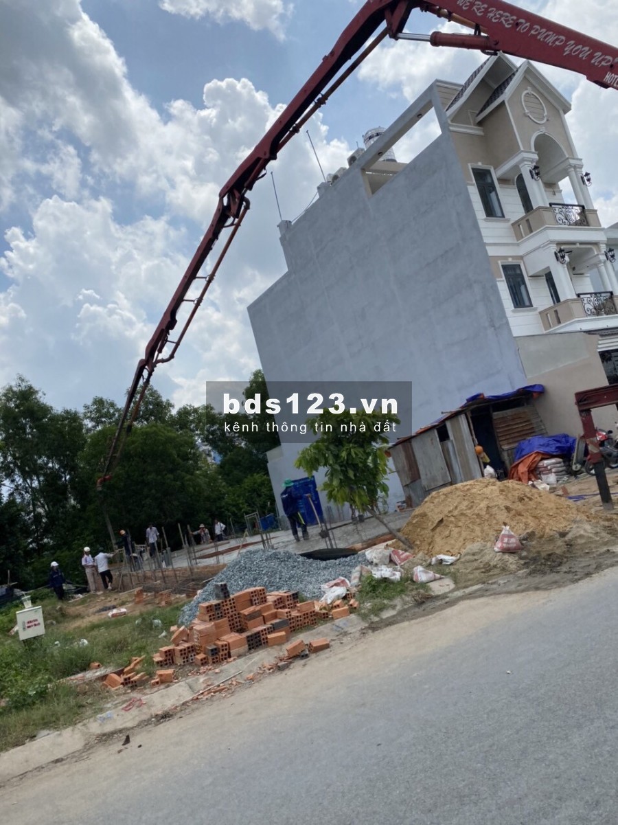 CHÍNH CHỦ NGỘP CẦN BÁN 130m2 NỀN THỔ CƯ ,CÓ SỔ HỒNG . QUẬN BÌNH TÂN .TPHCM
