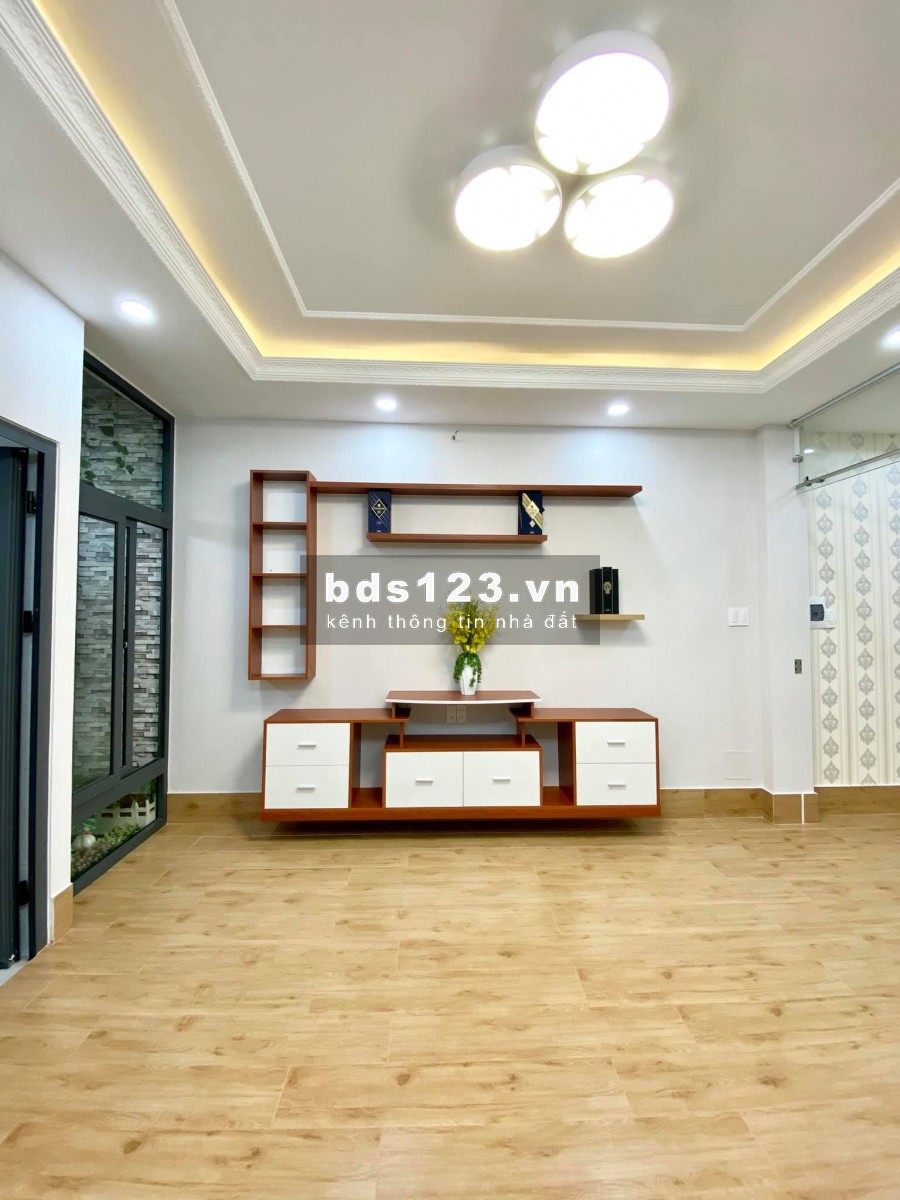 Bán nhà phố xây mới 100% đường Huỳnh Văn Nghệ, P15, Q.Tân Bình, TPHCM