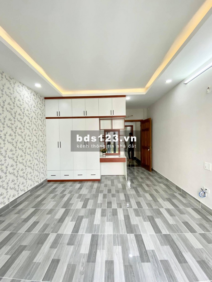 Bán nhà phố xây mới 100% đường Huỳnh Văn Nghệ, P15, Q.Tân Bình, TPHCM