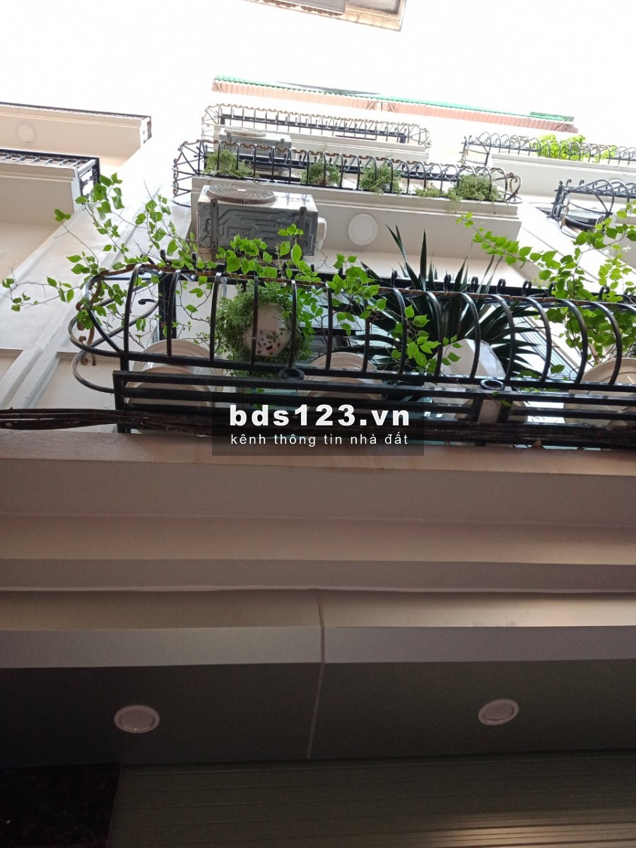 BÁN NHÀ ĐẸP PHỐ BỒ ĐỀ LONG BIÊN 5T, Ở NGAY, NGÕ Ô TÔ, 3.2 tỷ