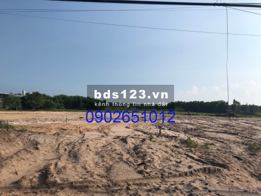 Còn 7 miếng đất ở MT đường 328 Xuyên Mộc Hồ Tràm, giá 5,5 triệu/m2 DT 914m2 thổ cư 100m2, LH 0902651012