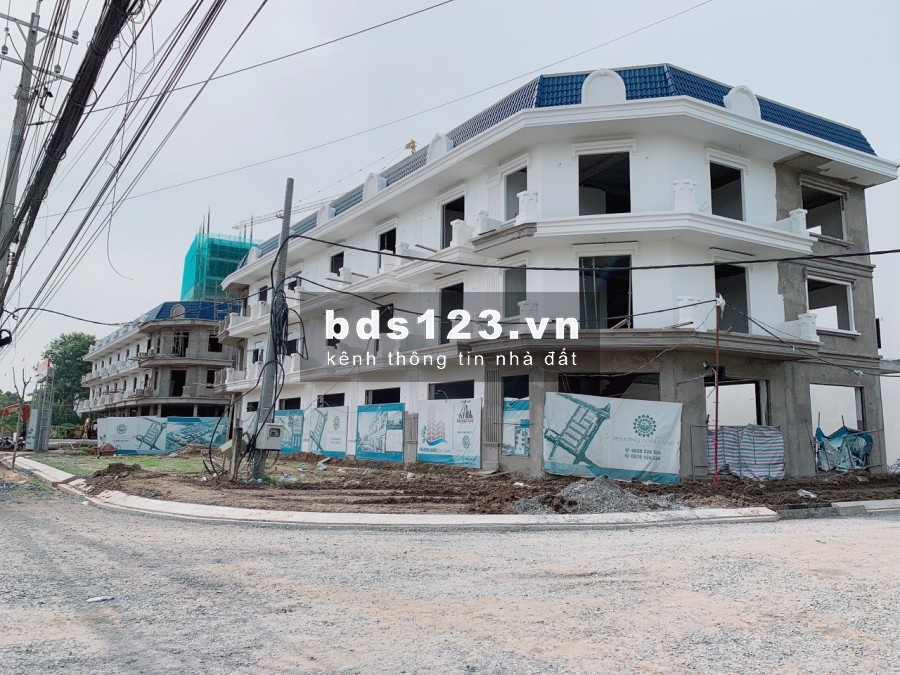 NHÀ TP BẾN TRE, CĂN GÓC 2 MẶT TIỀN ĐỐI DIỆN CÔNG VIÊN, HỒ BƠI