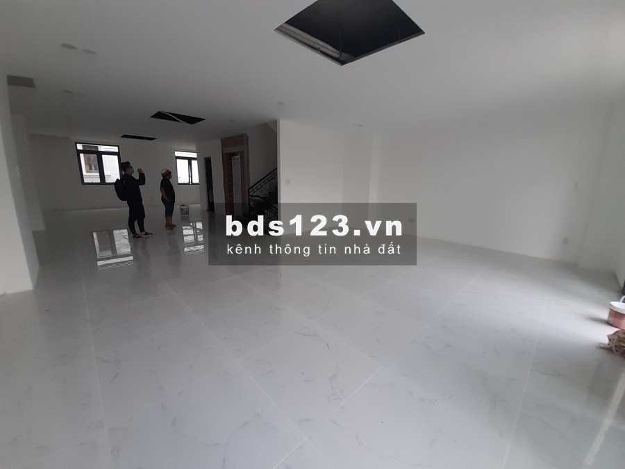 Cho thuê Building 680m2 Hầm 4 lầu sàn trống suốt Đ.34 Trần Não Bình An Quận 2 MS:671