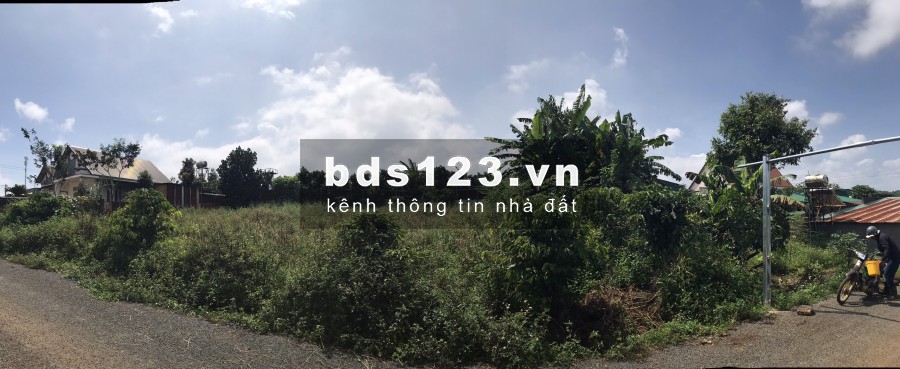 Đất sổ đó 840m2 ( có thổ cư)- sát Quốc lộ 20