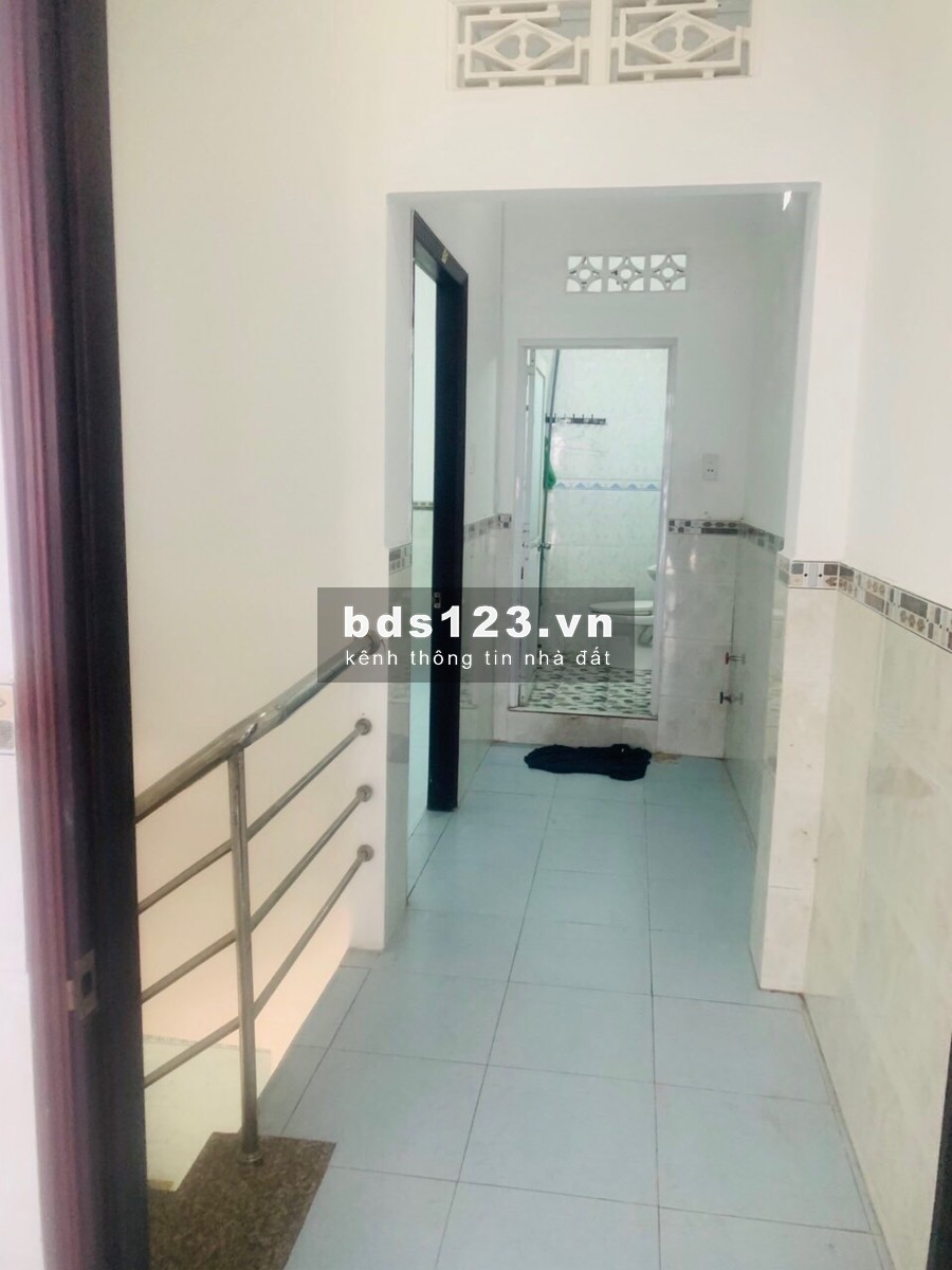 Bán Gấp nhà 1 lầu, ST, DT 4x13m, Hẻm Cao Văn Ngọc, Khuông Việt, Q.Tân Phú. Giá 4,35 Tỷ