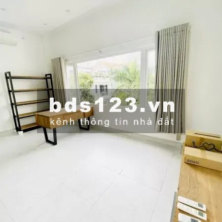 Cho Thuê Biệt thự Hiện đại sân vườn 250m2 Nguyễn Văn Hưởng Thảo điền Quận 2 MS:484