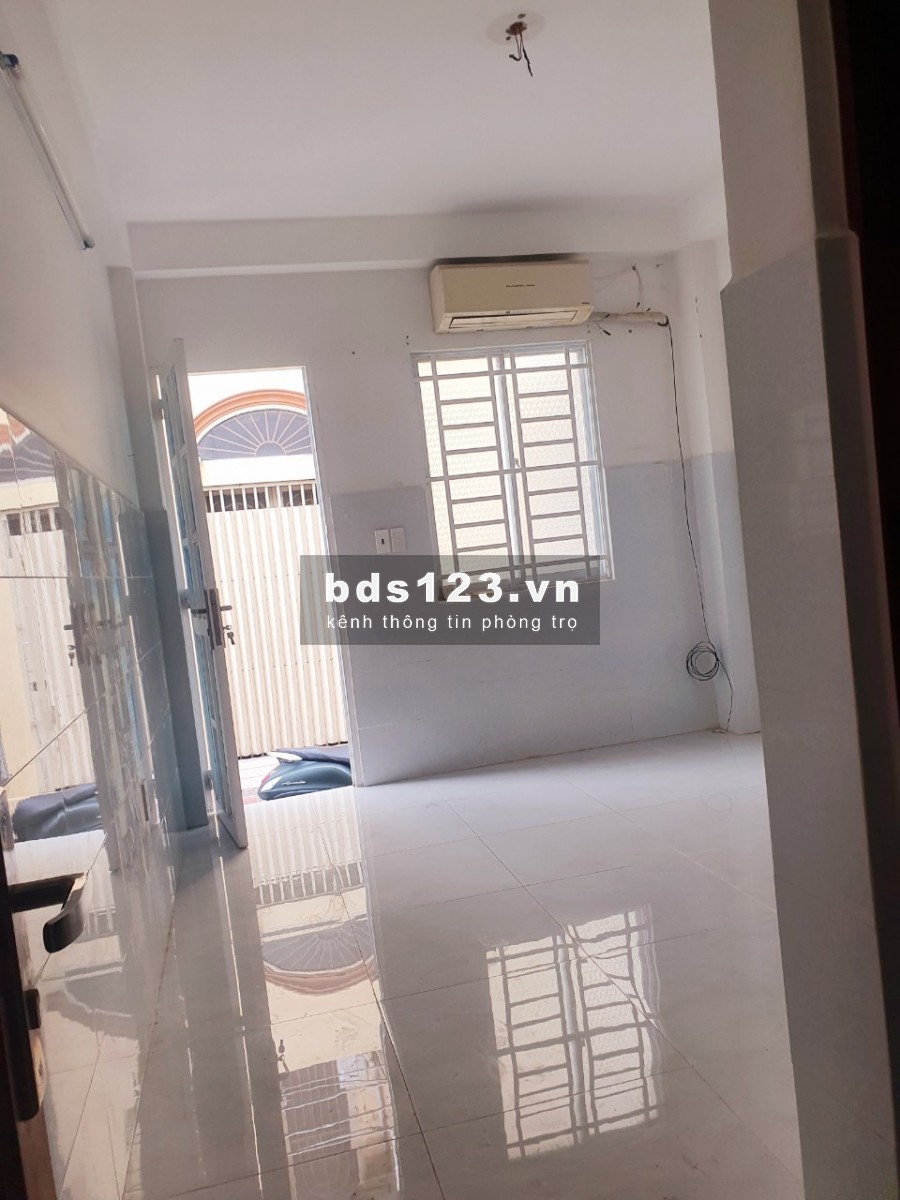 Phòng MÁY LẠNH, WC riêng, gần Pear Plaza, Hutech- 4A/95 đường D1