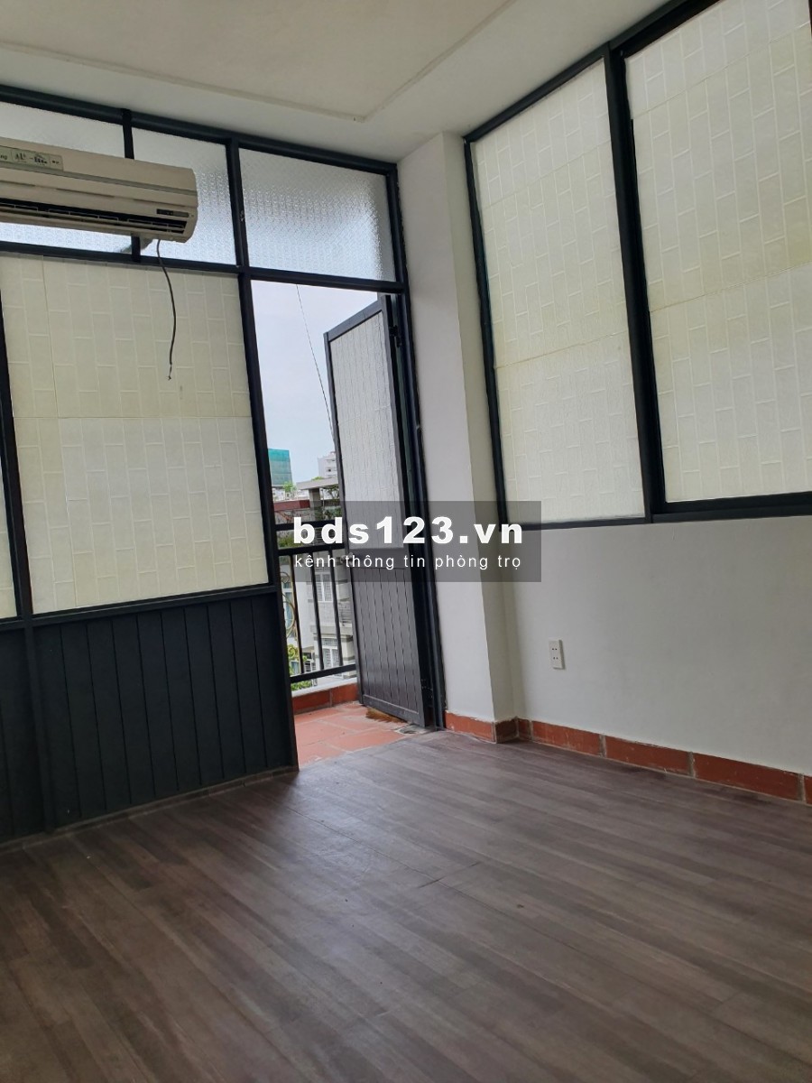 Phòng MÁY LẠNH, WC riêng, gần Pear Plaza, Hutech- 4A/95 đường D1