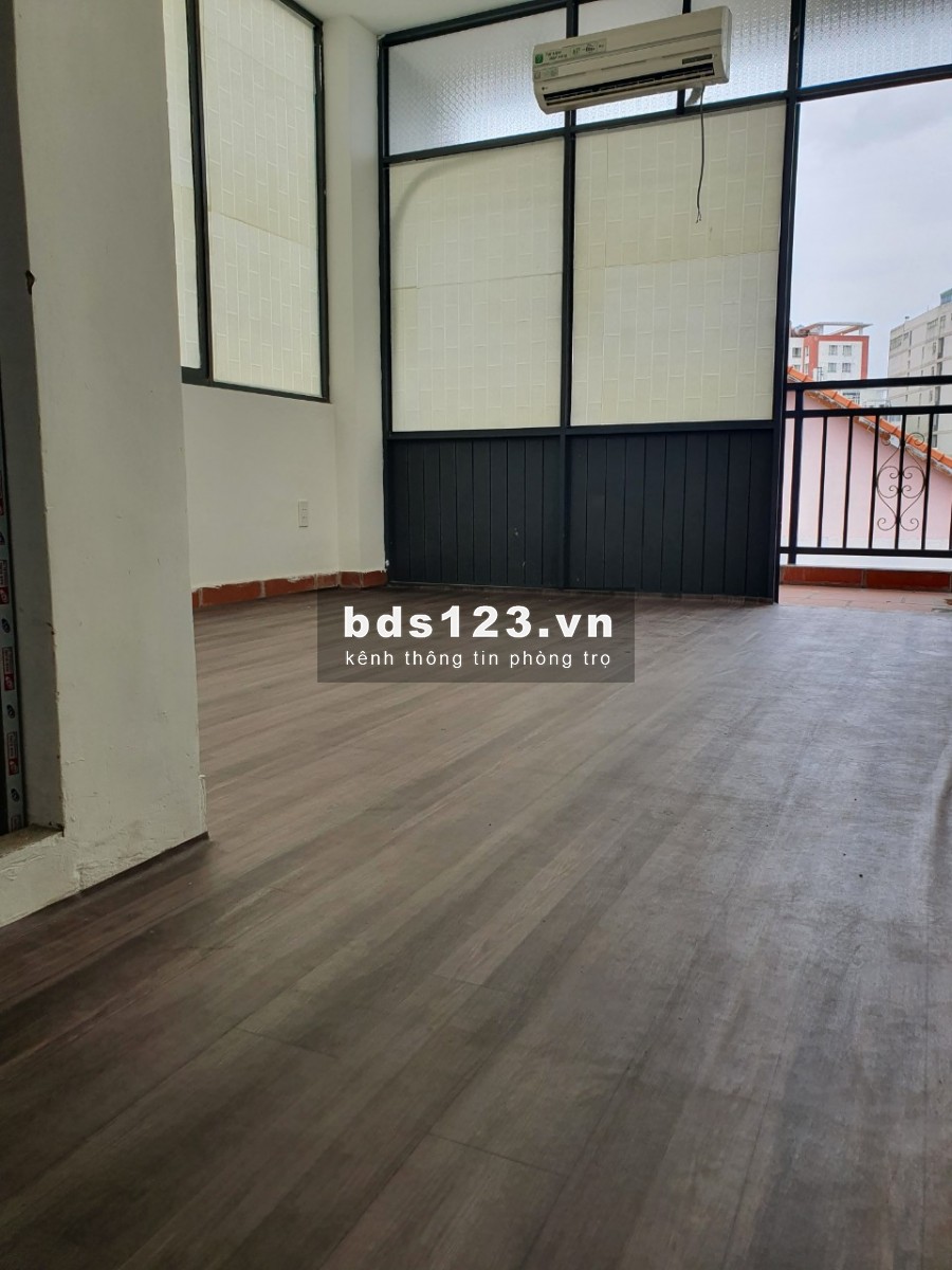 Phòng MÁY LẠNH, WC riêng, gần Pear Plaza, Hutech- 4A/95 đường D1