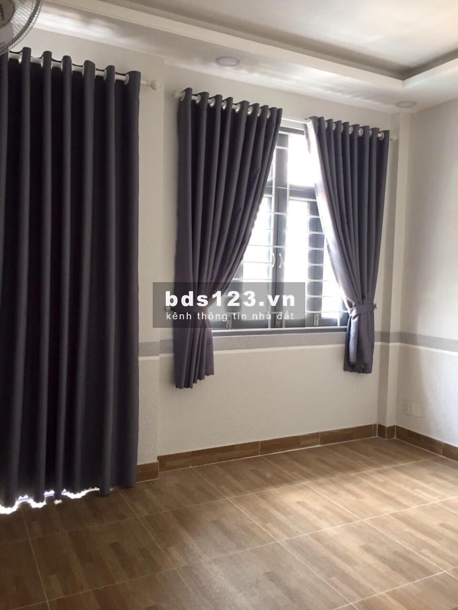 Chính chủ Bán Gấp Nhà MT khu Cư Xá Phú Bình - Lạc Long Quân, Phường 5, Quận 11, 1 trệt, 2 lầu, sân thượng
