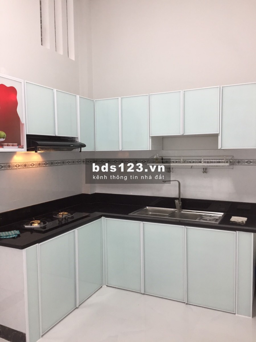 Chính chủ Bán Gấp Nhà MT khu Cư Xá Phú Bình - Lạc Long Quân, Phường 5, Quận 11, 1 trệt, 2 lầu sân thượng