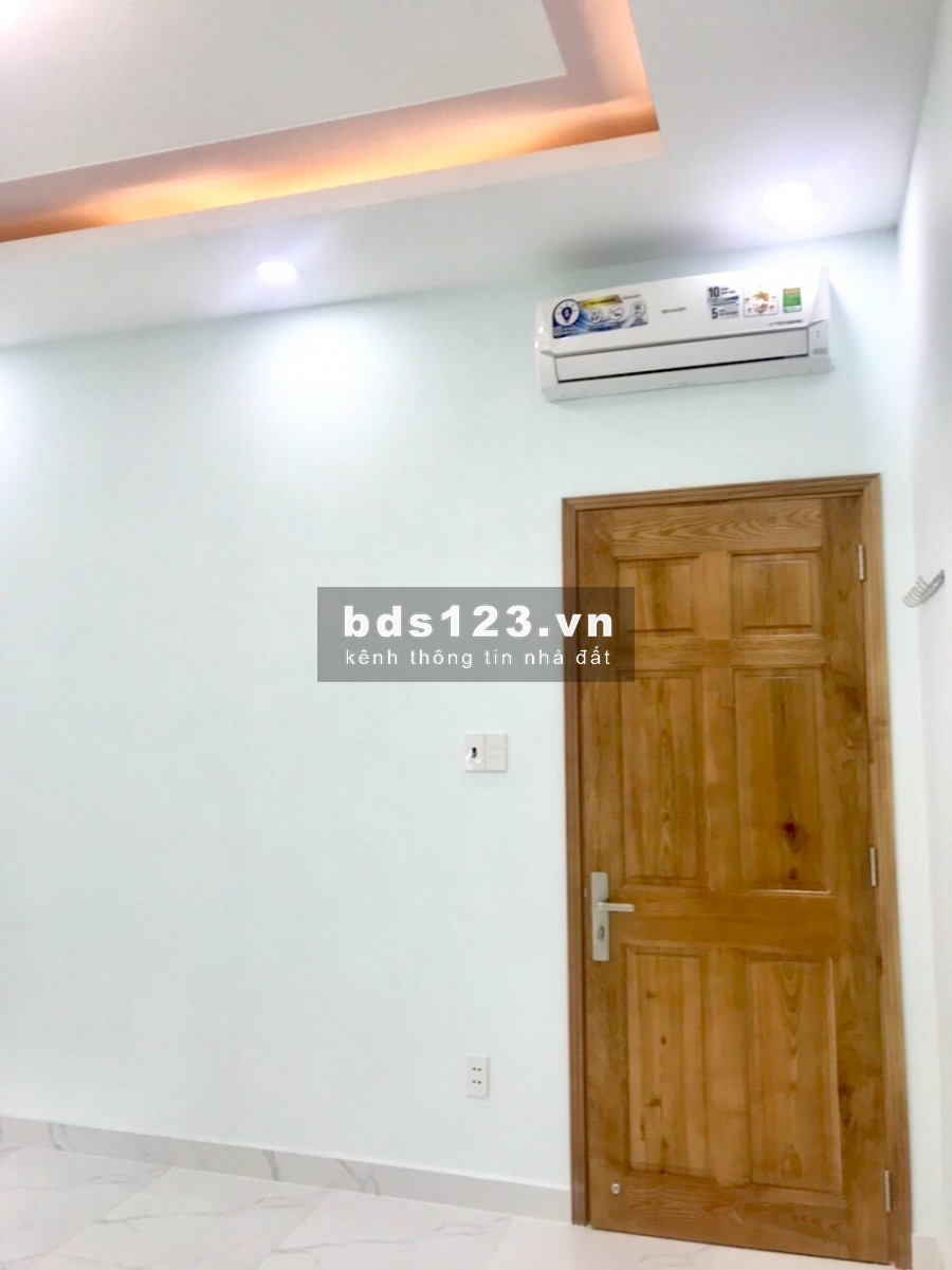 Chính chủ Bán Gấp Nhà MT khu Cư Xá Phú Bình - Lạc Long Quân, Phường 5, Quận 11, 1 trệt, 2 lầu, sân thượng