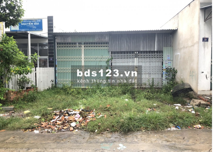 Vỡ nợ bán gấp lô đất 200m2(8x25) SHR, dân cư đông đúc