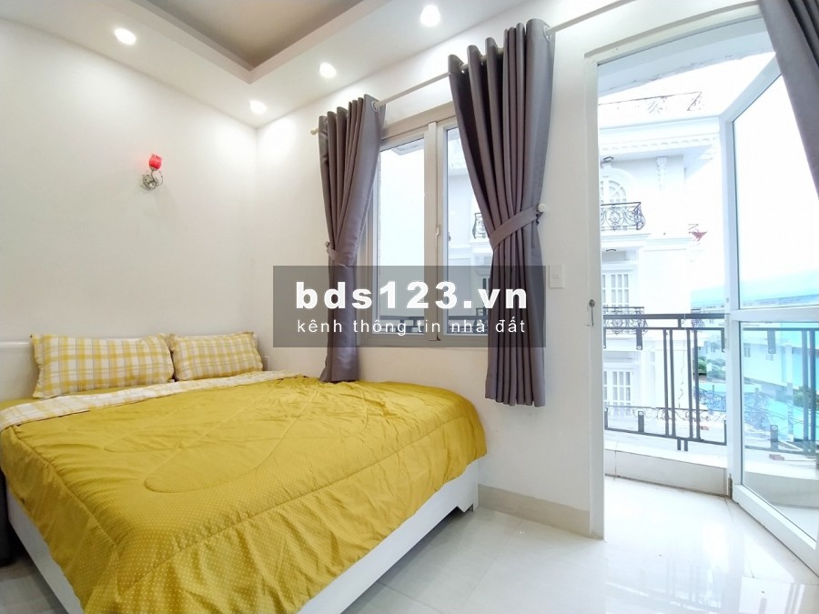 Căn hộ sang trọng quý phái bacong lớn cửa sổ thoáng Trần Quang Diệu Q3