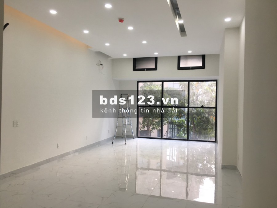 Cho thuê chung cư mini quận 2 có nội thất cơ bản - Phòng rộng sạch sẽ thoáng mát cửa sổ rộng lớn.