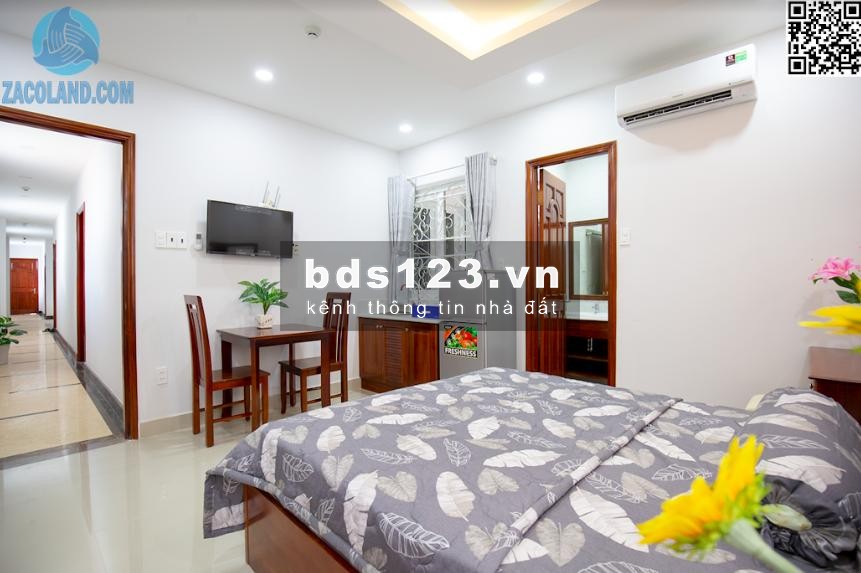Căn hộ cao cấp sang trọng full nội thất gỗ tự nhiên Hoàng Sa Q. Tân Bình
