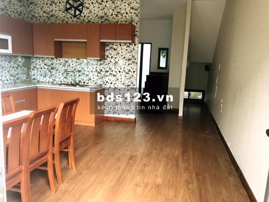 Chính chủ Cho thuê nhà 5x25, 1 trệt 1 lầu, 2 phòng ngủ, sân vườn thoáng mát 9tr