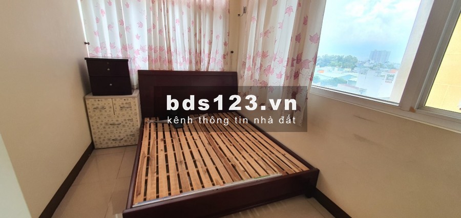 Căn 65m2, 3Pn, ban công thoáng mát,để lại nội thất,đã có sổ hồng, thanh toán 600 tr nhận nhà