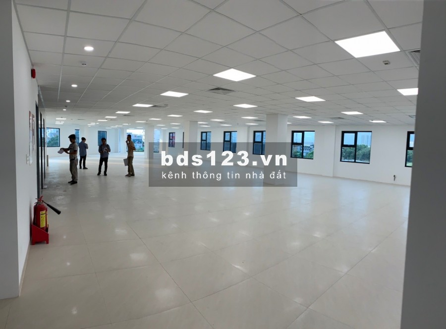 Cho thuê Tòa nhà văn phòng mới hầm 7 lầu 2000m2 trần não Bình An Quận 2 MS: