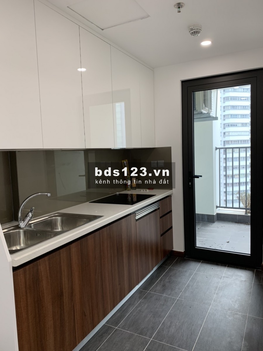 BQL CC 6th Element cho thuê căn hộ 2pn S=87m2, đủ đồ giá 10tr/th. LH: 0918156265