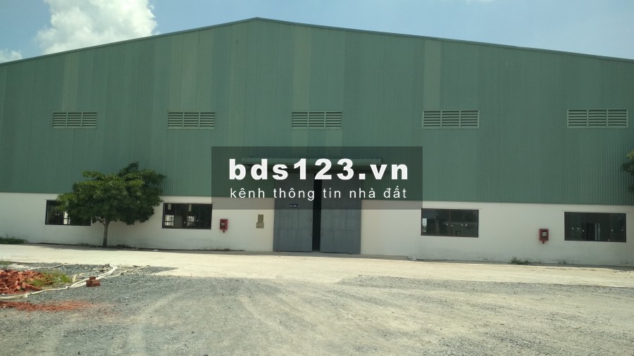 CHO THUÊ NHÀ XƯỞNG 4.500M2 GỒM CẢ KHO BÃI QUỐC LỘ 1A, QUẬN 12, GIÁ RẺ
