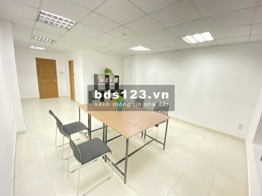 Cho thuê văn phòng giá tốt - Quận 1, chính chủ. Hướng Bắc, full nội thất
