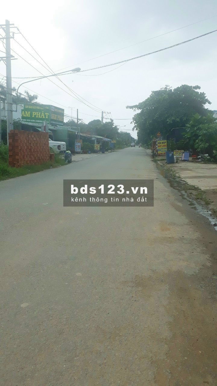 Bán đất 1.112m2 sổ riêng gần TTHC Đồng Xoài,mặt tiền QL14 giá chỉ 950 triệu