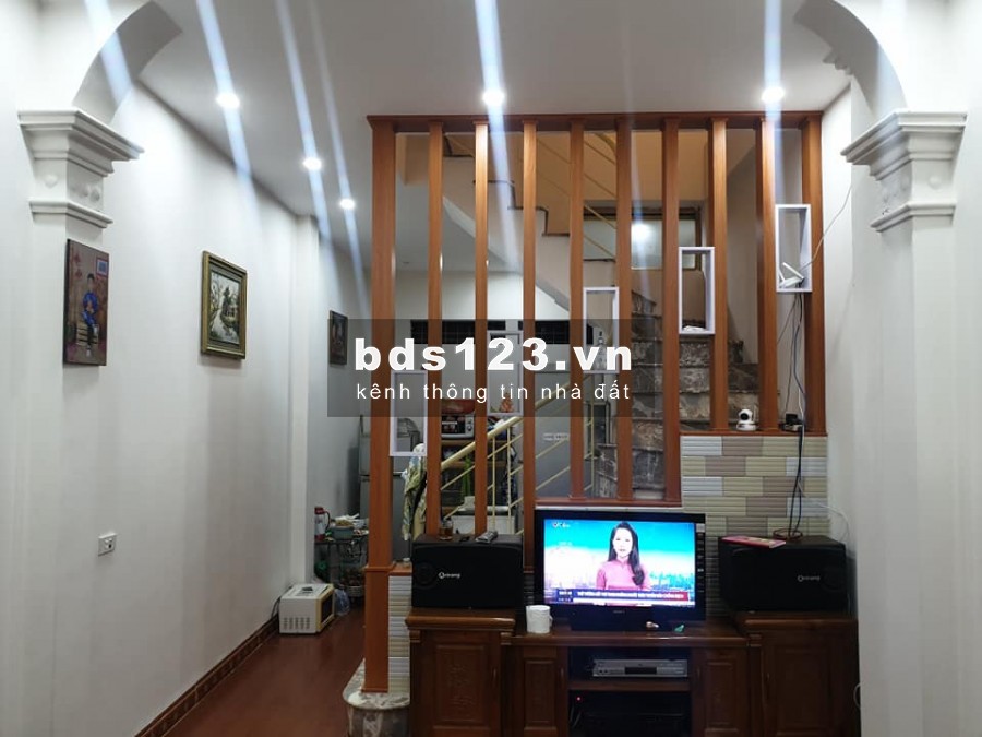 [Nhà siêu rẻ-hiếm] gần 40m2 giá chỉ hơn 3 tỷ cần bán phố Hoàng Như Tiếp, Long Biên