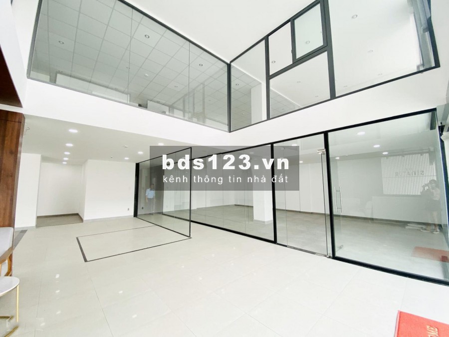 Cho Thuê Tòa nhà văn phòng mới hầm 7 lầu 2000m2 trần não Bình An Quận 2 MS:472