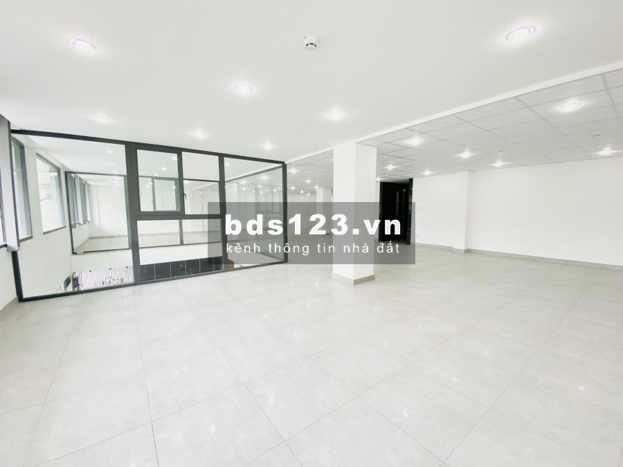Cho Thuê Tòa nhà văn phòng mới hầm 7 lầu 2000m2 trần não Bình An Quận 2 MS:472