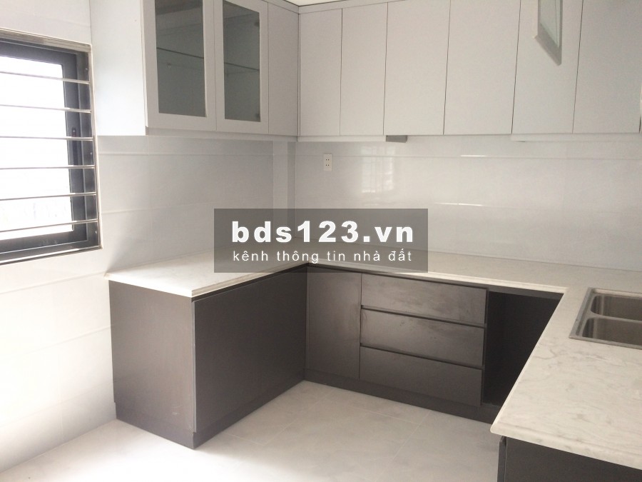 Nhà 1 trệt 3 lầu sân thượng 7PN, 4WC, hẻm xe hơi 186 Bình Thới, Quận 11, Gần Vòng Xoay Lê Đại Hành