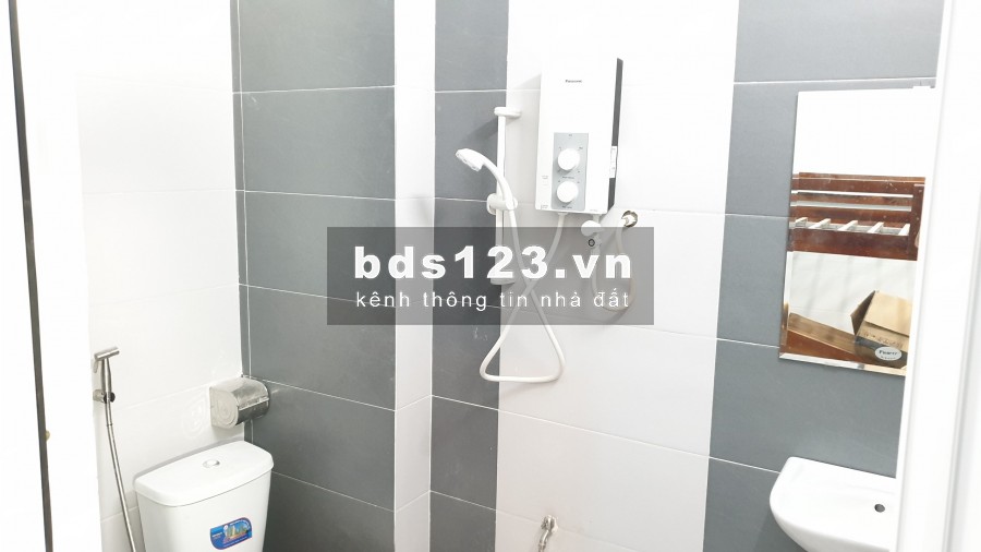 CHO THUÊ TẦNG TRỆT NHÀ NGUYÊN CĂN MỚI XÂY, ĐỐI DIỆN CÔNG VIÊN